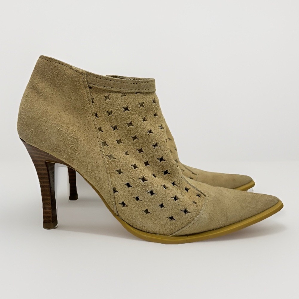 Newport News Suede Laser Cut Out Ankle Boots Booties Western Pointed Toe Size 6 - Picture 1 of 14